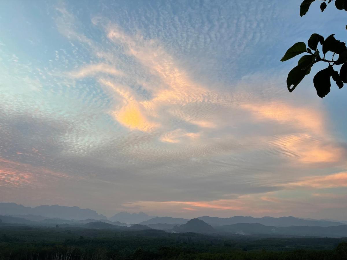 Por Sampao Camp&Resort Ban Pha Saeng Lang Exteriör bild