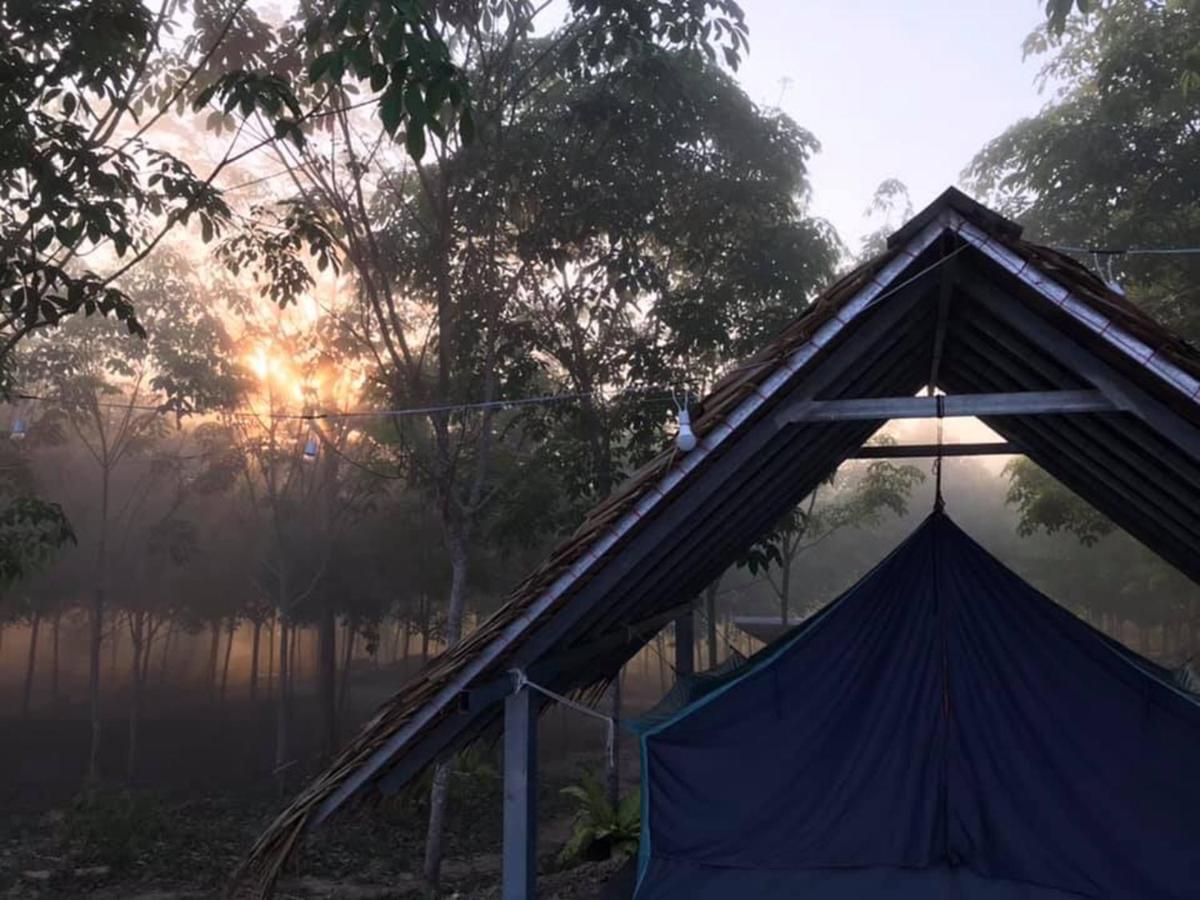 Por Sampao Camp&Resort Ban Pha Saeng Lang Exteriör bild